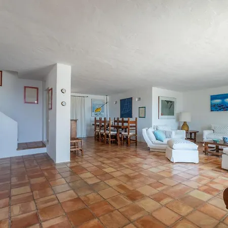 Centrovilla Con Piscina E Privacy E Vista