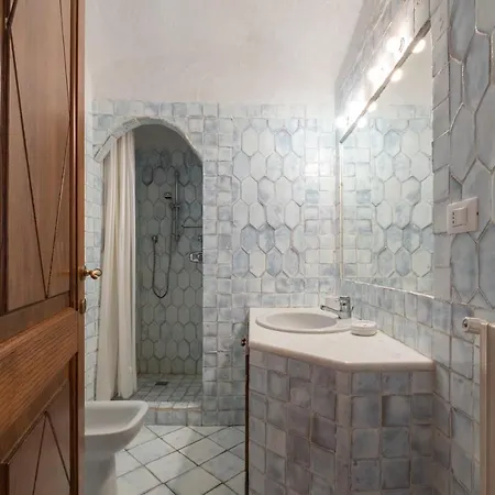 Centrovilla Con Piscina E Privacy E Vista Villa *